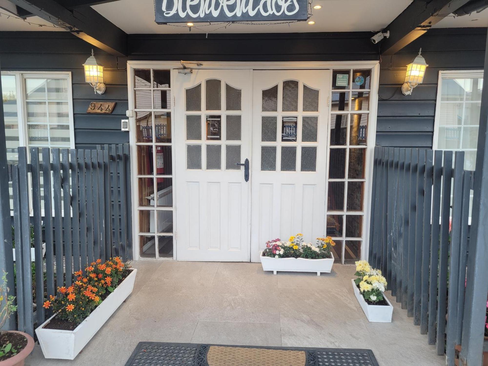 Hotel Puerta Del Lago 푸에르토바라스 외부 사진